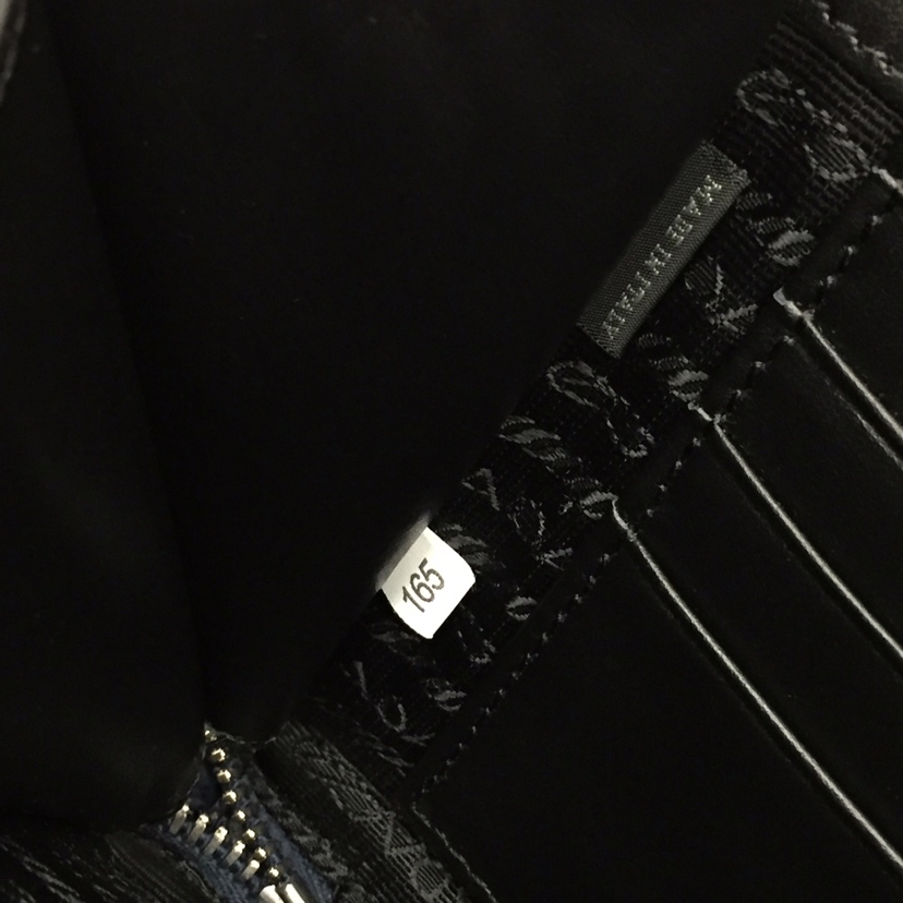 Replica Prada Saffiano New Pouch - authentic-look luxury purse replica