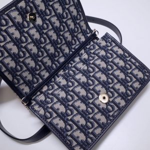 Replica Dior 30 Montaigne Pouch - premium 1:1 fake handbag model
