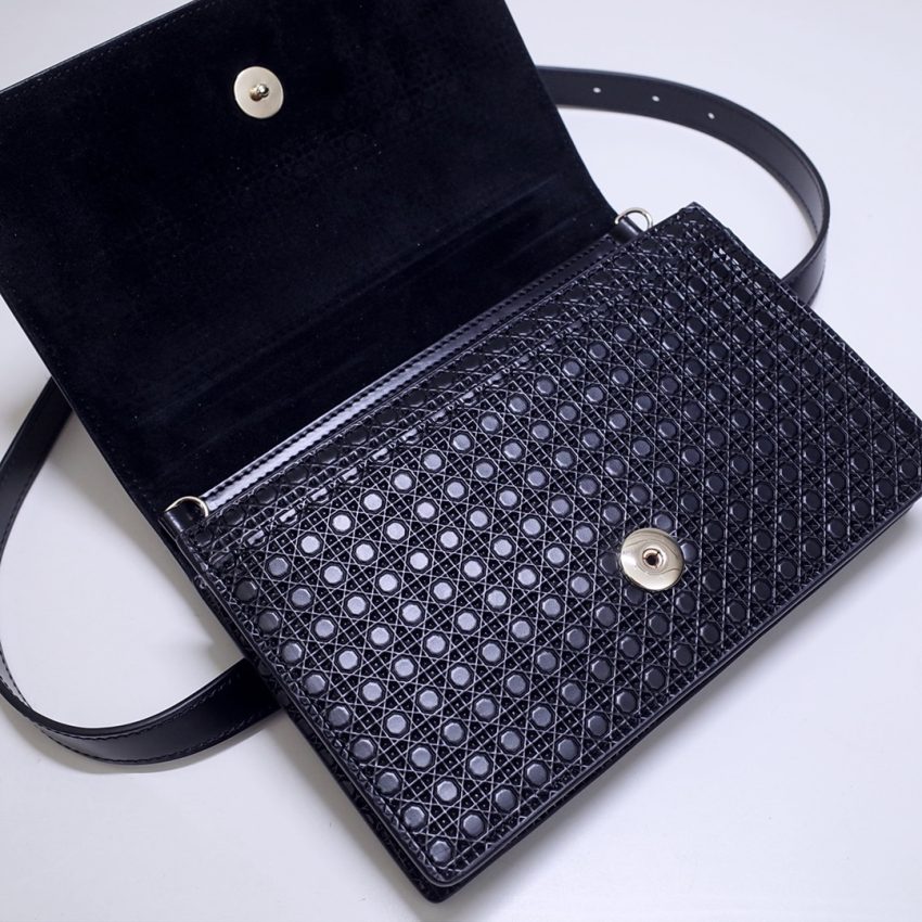 Replica Dior 30 Montaigne Pouch Black - high-quality designer bag clone