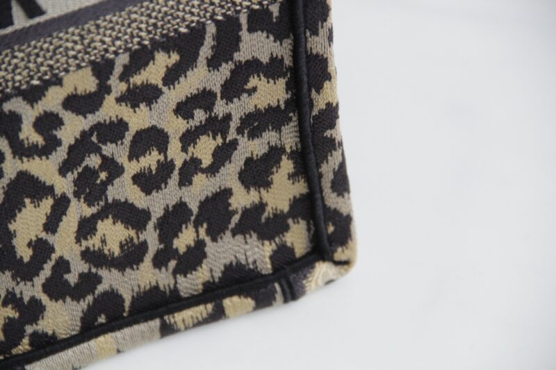 Replica Dior Tote Book Leopard Print - realistic designer-inspired fake bag
