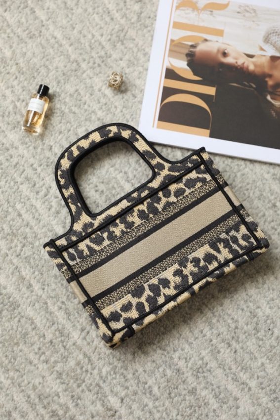 Replica Dior Tote Book Mini Leopard - top-tier luxury replica shoulder bag
