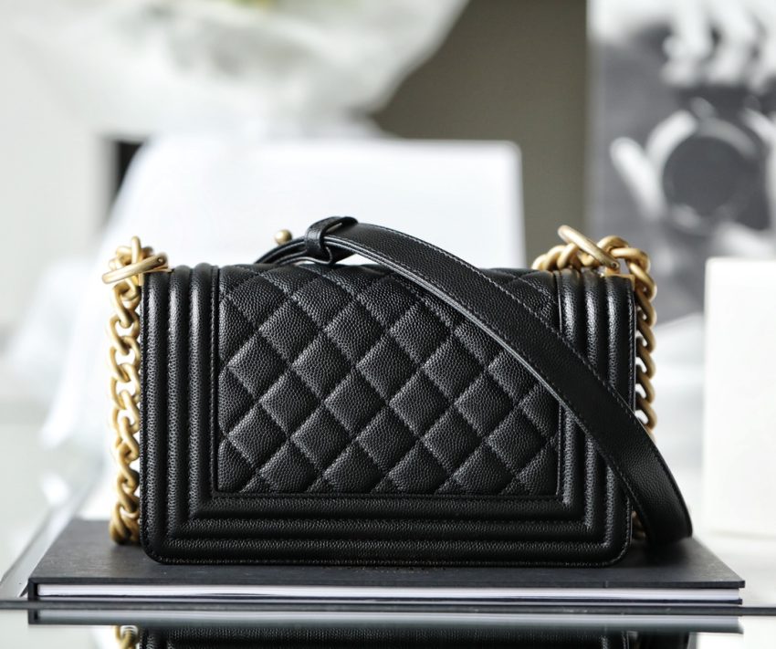 Replica CHANEL Le Boy Black - ultra-realistic fake designer tote