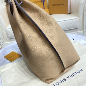 Replica Louis Vuitton Carmel Beige - realistic designer-inspired fake bag
