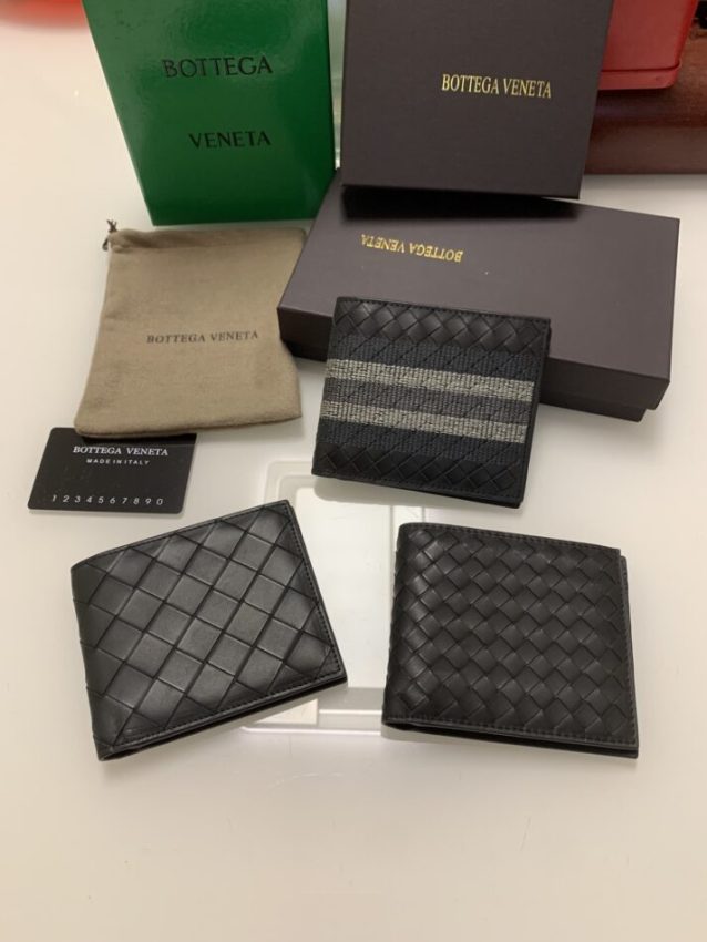 Replica Bottega Veneta 2 Fold Wallet Exclusive - near-authentic luxury replica handbag