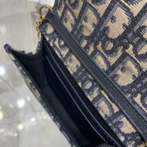 Replica Dior CD Chain Wallet - ultra-realistic fake designer tote
