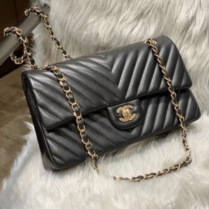 Replica CHANEL Classic Flap 25cm V Black - realistic designer-inspired fake bag