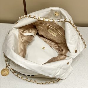 Replica CHANEL 22 Small Handbag White - ultra-realistic fake designer tote