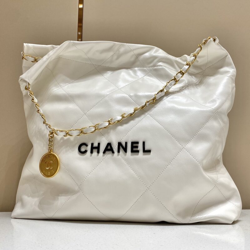 Replica CHANEL 22 Medium Handbag White - high-quality designer bag clone