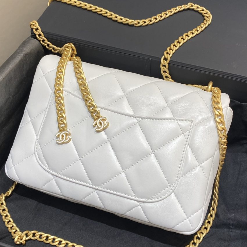 Replica CHANEL 22P Enamel Bag White - near-authentic luxury replica handbag
