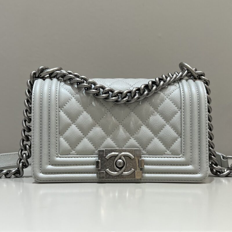 Replica CHANEL Le Boy Grey Silver - authentic-look luxury purse replica