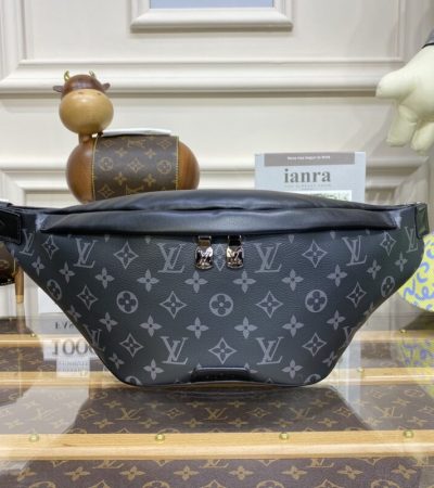 Replica Louis Vuitton Bumbag Discovery Black - realistic designer-inspired fake bag