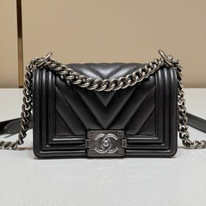 Replica CHANEL Le Boy V Black - Silver - premium-grade designer purse dupe