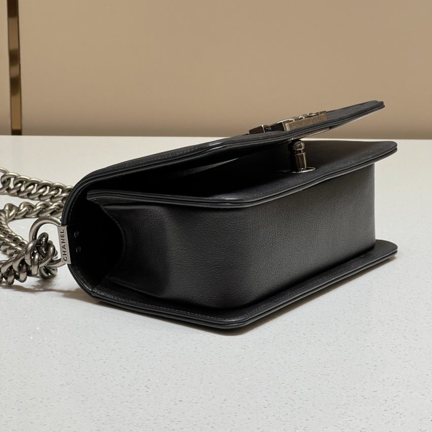 Replica CHANEL Le Boy V Black - Silver - top-tier luxury replica shoulder bag
