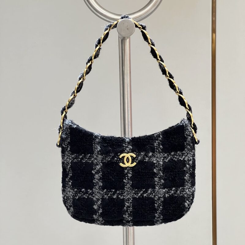 Replica CHANEL 22k Woolen Hobo - near-authentic luxury replica handbag