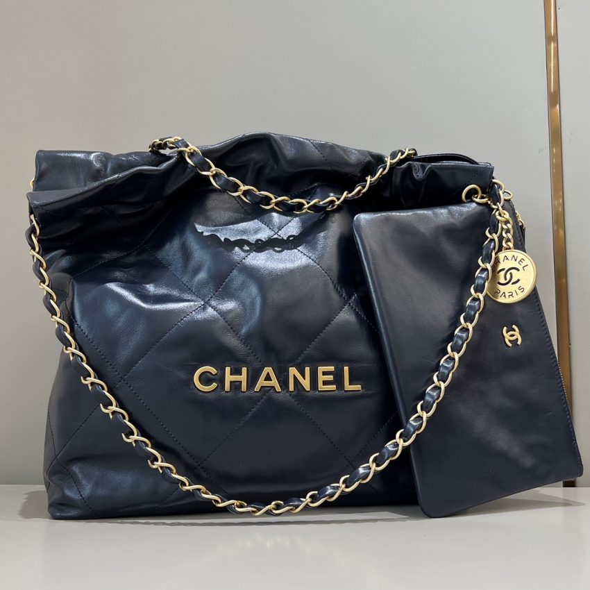 Replica CHANEL 22 Small Handbag Dark Blue - ultra-realistic fake designer tote