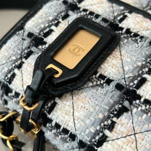 Replica CHANEL 22K Postman Woolen Tofu Bag - ultra-realistic fake designer tote