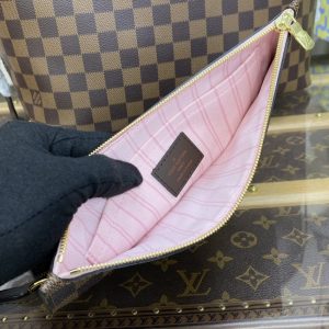 Replica Louis Vuitton Neverfull MM Grid Pink Inside - high-end fake designer purse