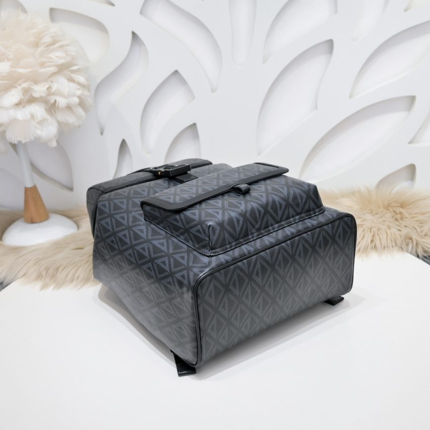 Replica Dior Hit The Road Backpack Diamond Black - realistic designer-inspired fake bag