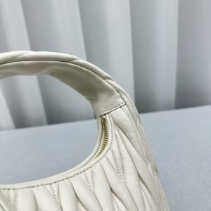 Replica Miu Miu Wander White 5 Replica Miu Miu Wander White - realistic designer-inspired fake bag