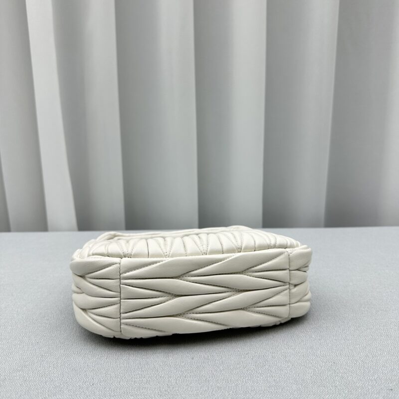 Replica Miu Miu Wander White 6 Replica Miu Miu Wander White - premium 1:1 fake handbag model