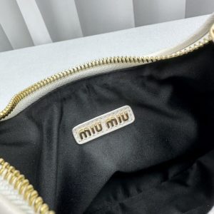 Replica Miu Miu Wander White 7 Replica Miu Miu Wander White - ultra-realistic fake designer tote