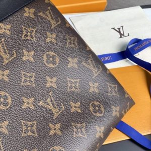 Replica Louis Vuitton To Go Pochette Brown - realistic designer-inspired fake bag