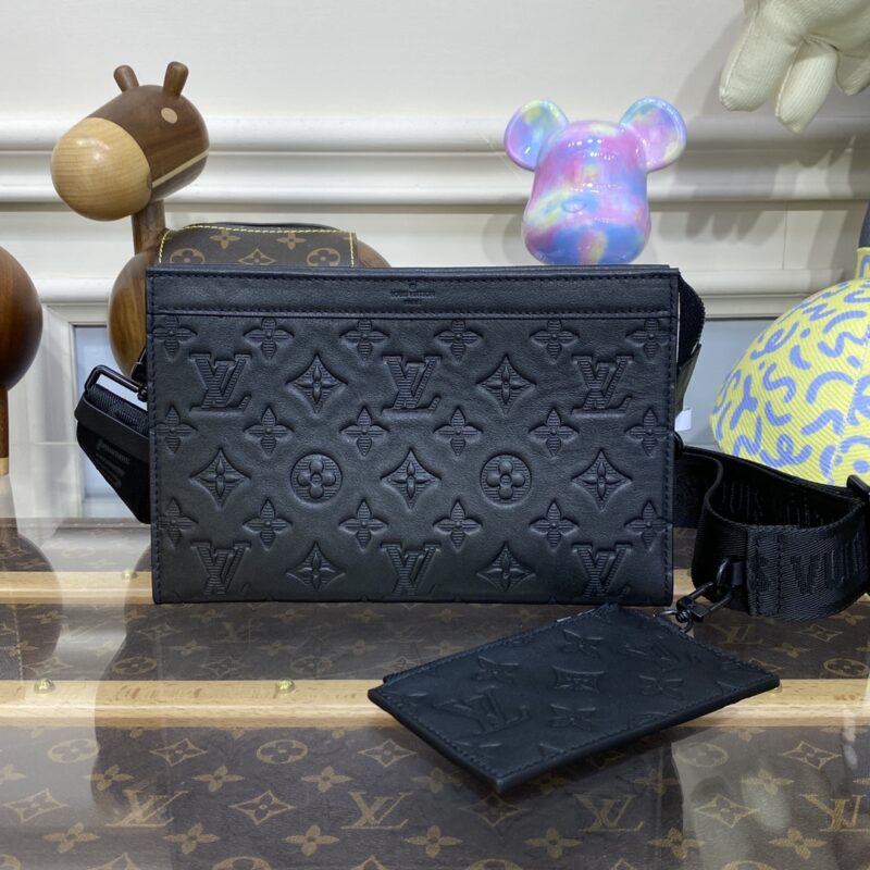 Replica Louis Vuitton Gaston Wearable Wallet Black - best-selling designer handbag dupe