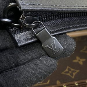 Replica Louis Vuitton Gaston Wearable Wallet Black - ultra-realistic fake designer tote