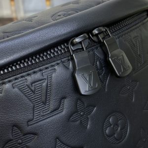 Replica Louis Vuitton Bumbag Discovery Full Black - high-quality designer bag clone