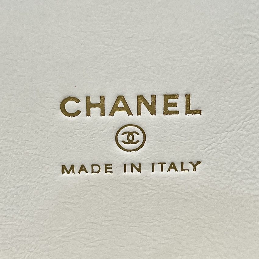 Replica CHANEL 23P Heart Lipstick Bag White - elite superclone designer purse