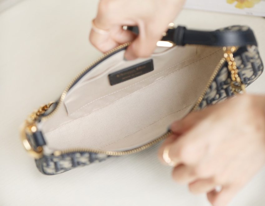 Replica Dior Lounge Bag - ultra-realistic fake designer tote