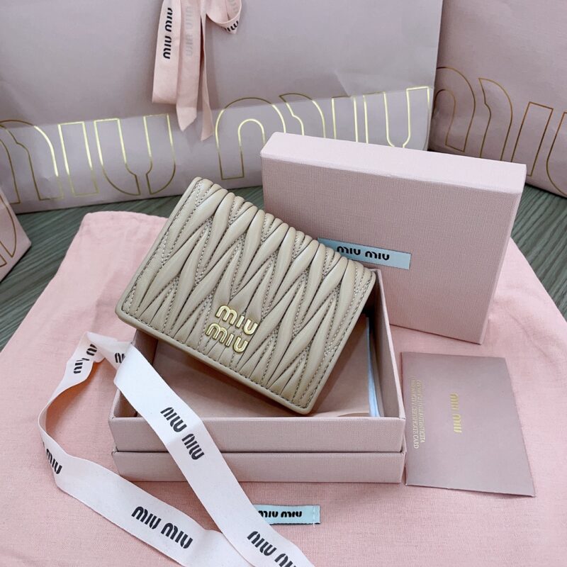 Replica Miu Miu Pocket Wallet Beige - ultra-realistic fake designer tote
