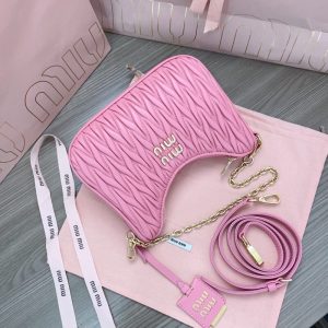 Replica Miu Miu Matelassé Pink - realistic designer-inspired fake bag