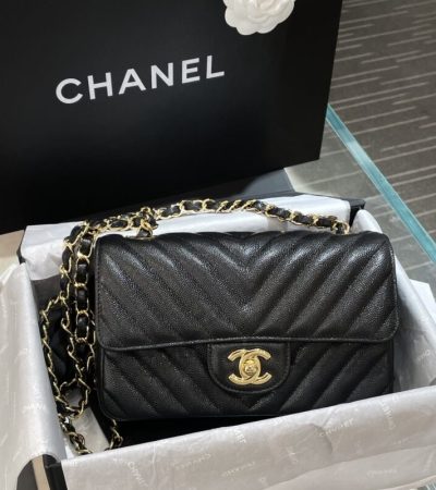 Replica CHANEL Classic Flap V 20cm - high-quality designer bag clone