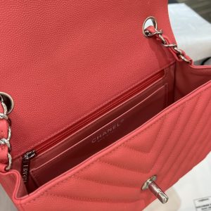 Replica CHANEL Classic Flap V 20cm Red - best-selling designer handbag dupe