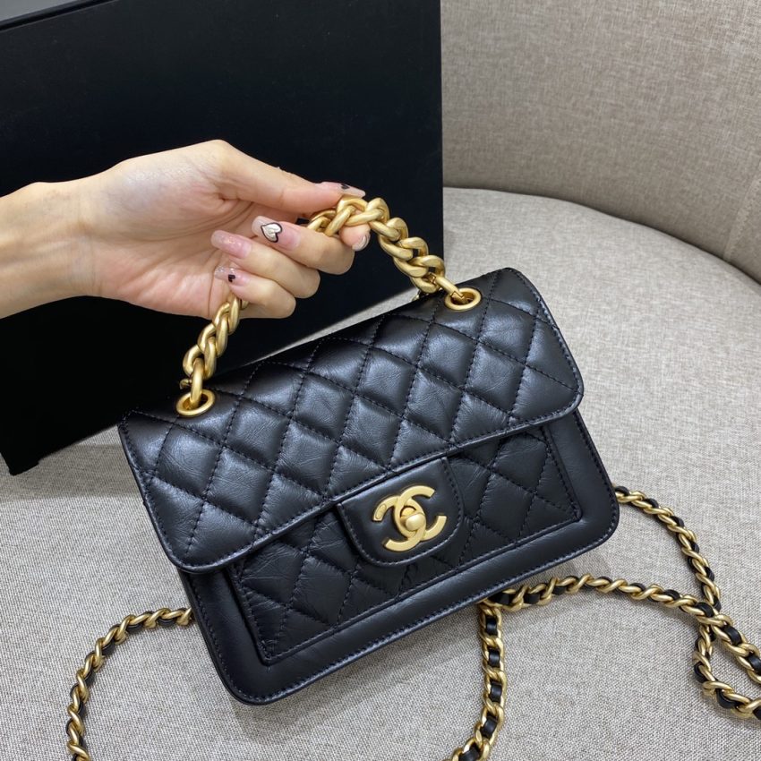 Replica CHANEL 23S Messenger Bag - top-tier luxury replica shoulder bag