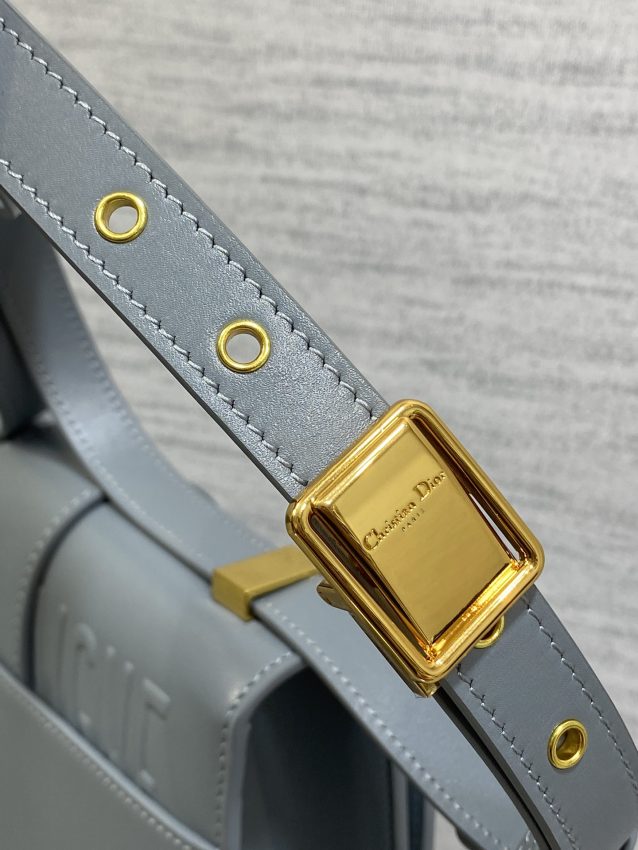 Replica Dior 30 Montaigne Blue - ultra-realistic fake designer tote