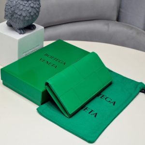 Replica Bottega Veneta Intrecciato Long Wallet - high-end fake designer purse