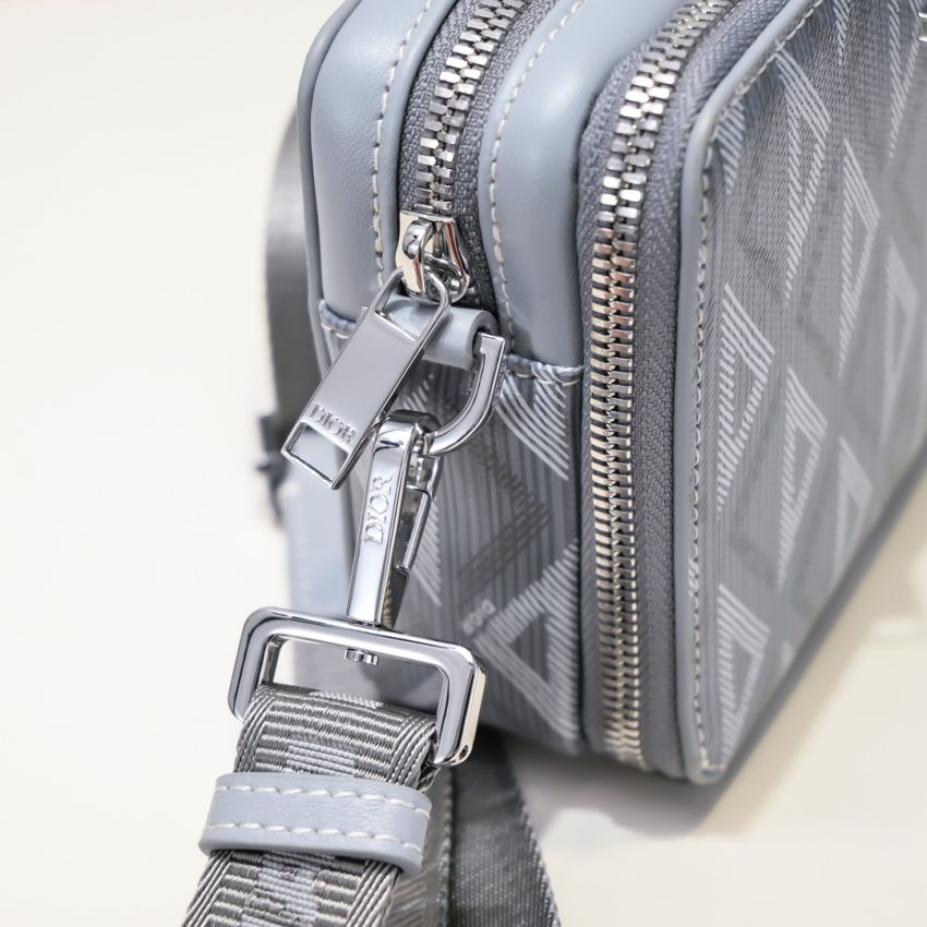 Replica Dior Zipped Pouch Diamond Blue - elite superclone designer purse