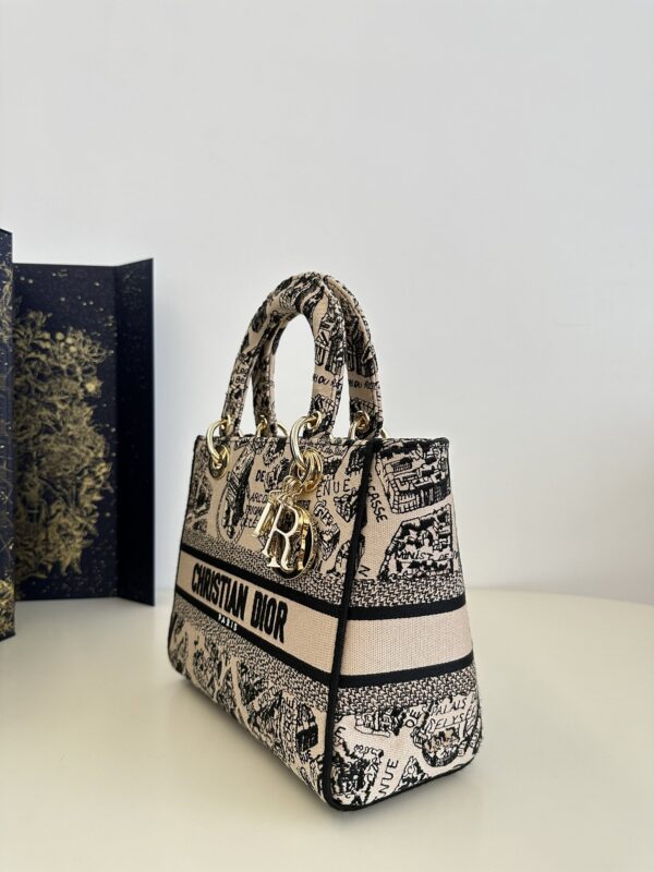 Replica Lady Dior D-Lite Beige Paris - top-rated replica designer bag