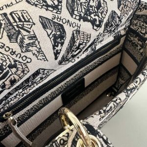 Replica Lady Dior D-Lite Beige Paris - authentic-look luxury purse replica