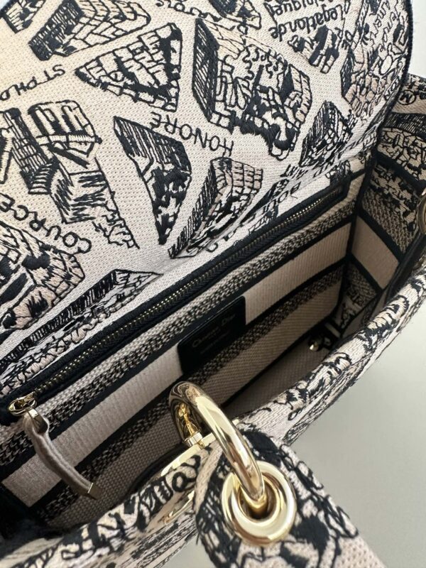 Replica Lady Dior D-Lite Beige Paris - authentic-look luxury purse replica