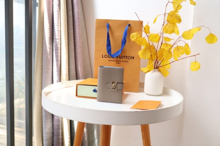 Replica Louis Vuitton Vertical Compact Wallet Beige - 1:1 designer replica handbag