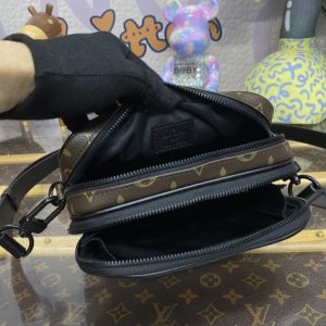 Replica Louis Vuitton Alpha Messenger Brown Canvas - authentic-look luxury purse replica