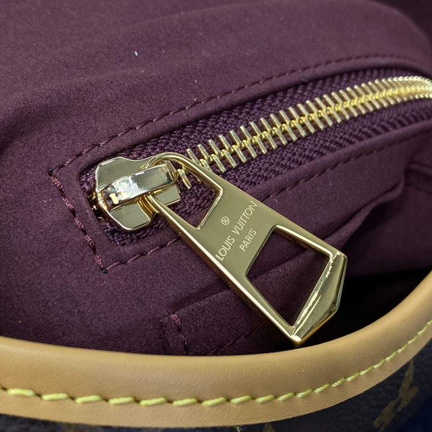 Replica Louis Vuitton Carry All Brown - realistic designer-inspired fake bag