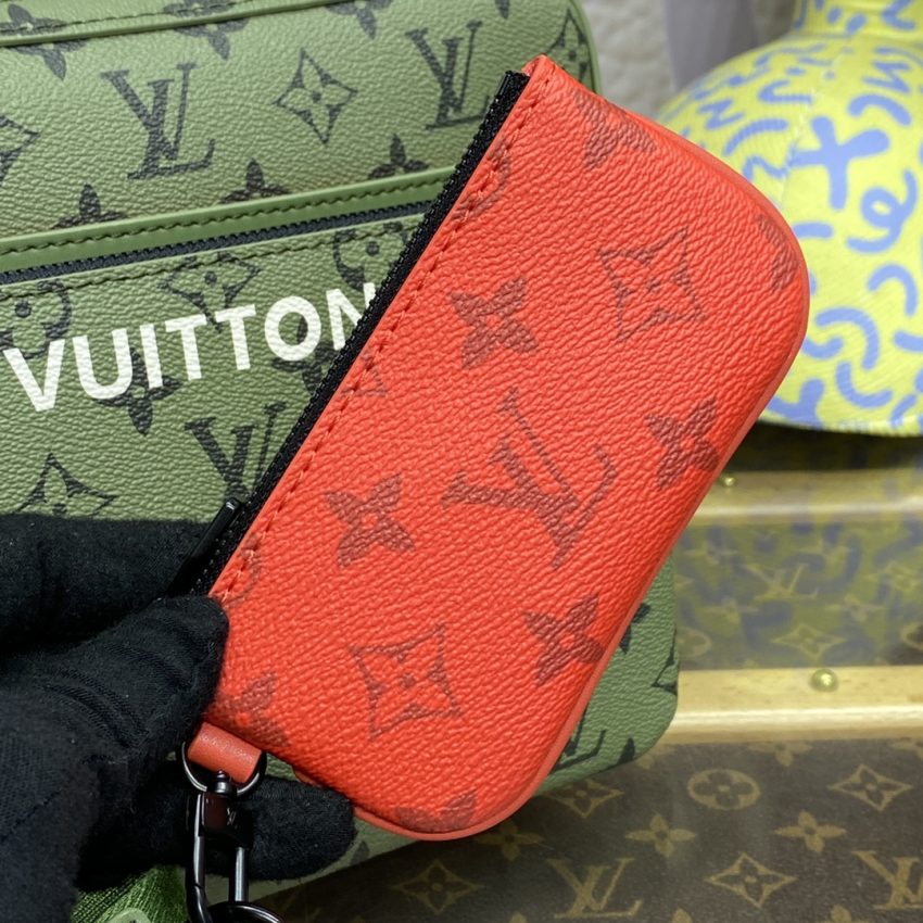 Replica Louis Vuitton Trio Messenger Green - near-authentic luxury replica handbag