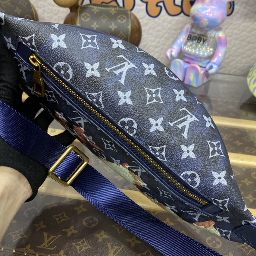 Replica Louis Vuitton Bumbag Discovery Blue Fire - top-tier luxury replica shoulder bag