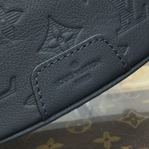 Replica Louis Vuitton Bumbag Discovery Black Canvas - best quality luxury bag dupe