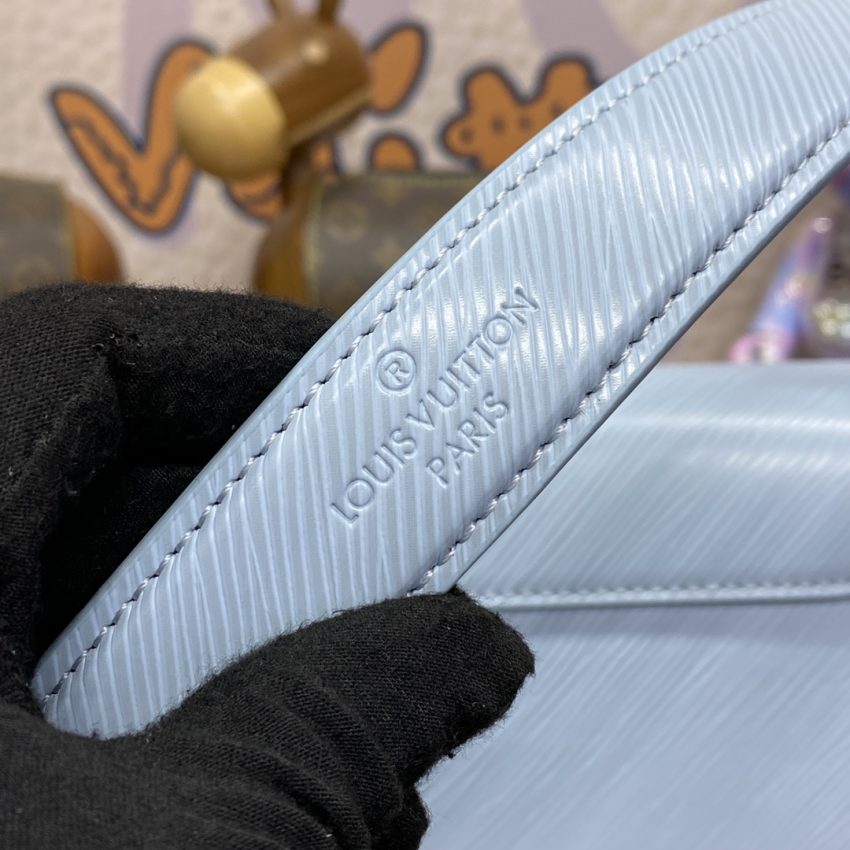 Replica Louis Vuitton Twist West Pochette Blue - realistic designer-inspired fake bag