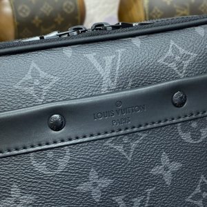 Replica Louis Vuitton Alpha Messenger Black Canvas - high-end fake designer purse
